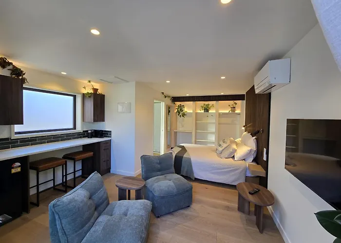 The Old Tin Shed Apartment